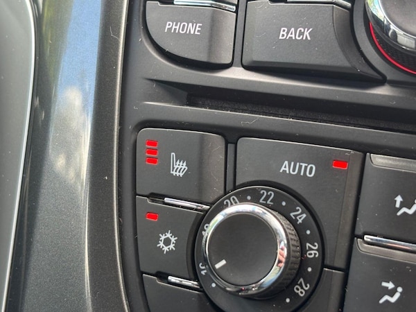 Used Vauxhall Astra 2013 for sale - 76239431: Photo 38