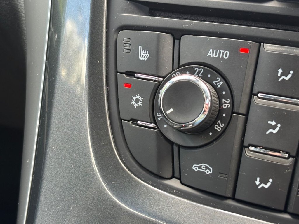 Used Vauxhall Astra 2013 for sale - 76615610: Photo 37