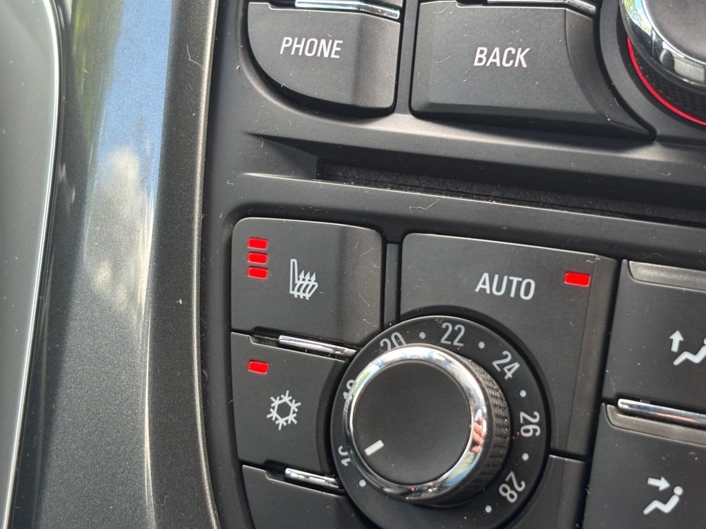 Used Vauxhall Astra 2013 for sale - 76615610: Photo 38