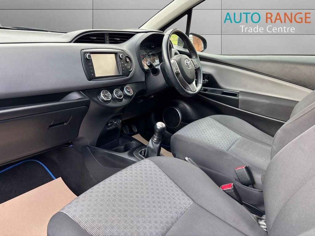 Used Toyota Yaris 2015 for sale - 77593765: Photo 13