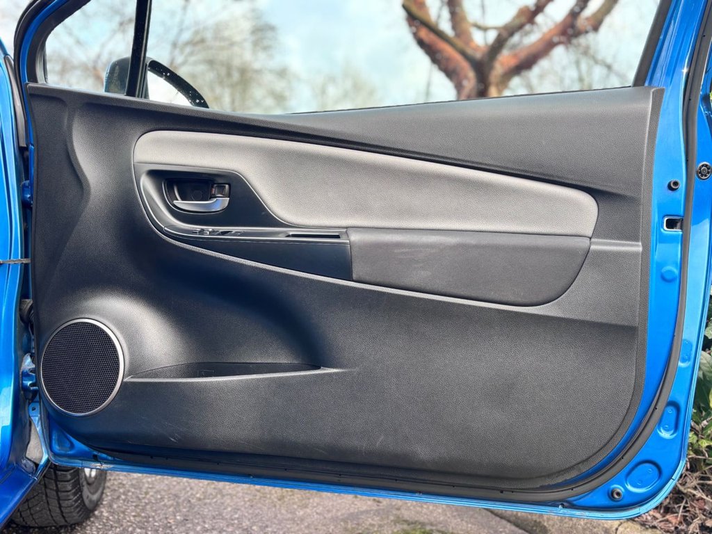 Used Toyota Yaris 2015 for sale - 77593765: Photo 26