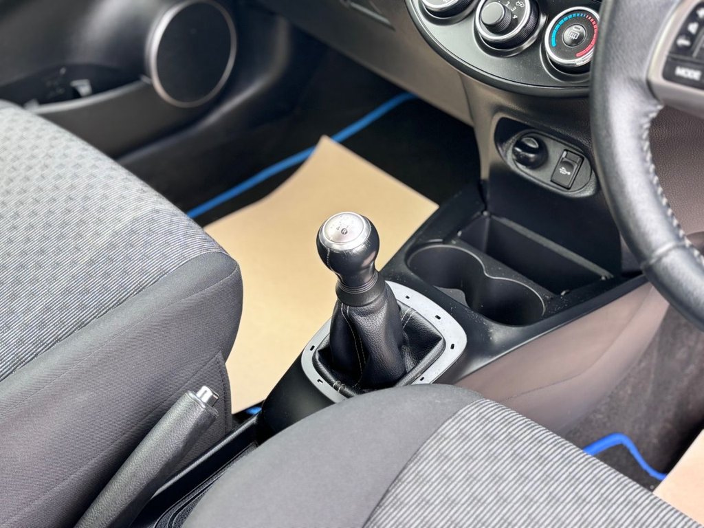 Used Toyota Yaris 2015 for sale - 77593765: Photo 28