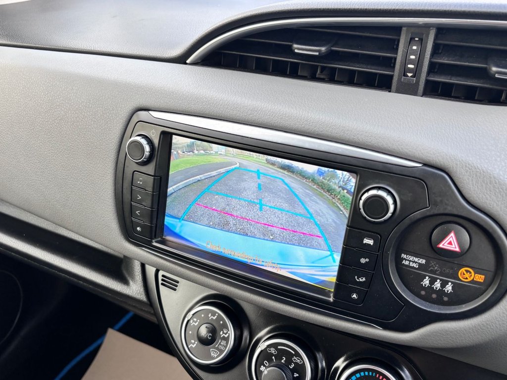 Used Toyota Yaris 2015 for sale - 77593765: Photo 36