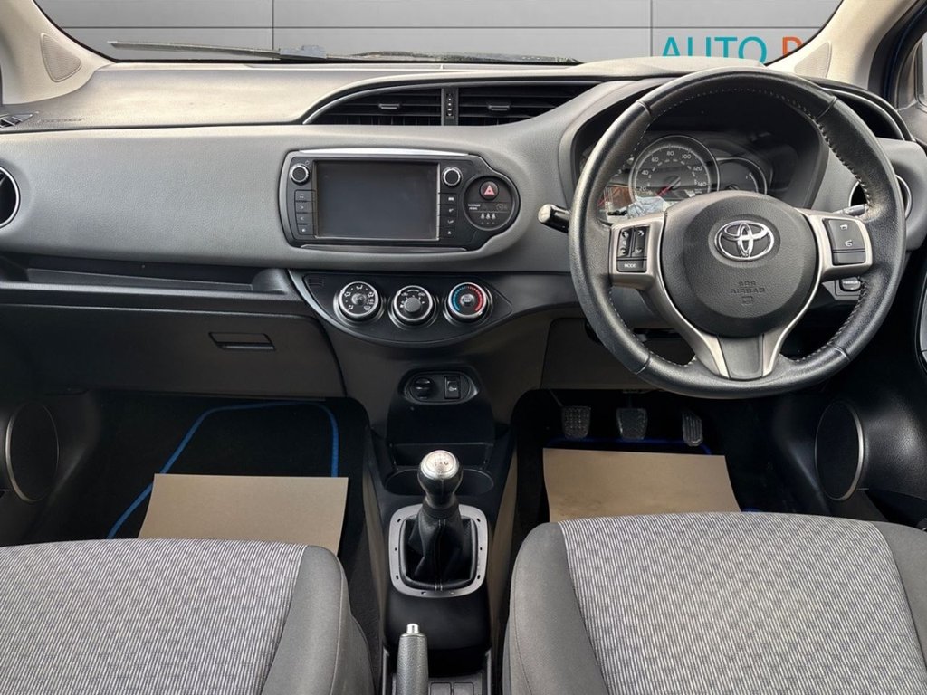 Used Toyota Yaris 2015 for sale - 77593765: Photo 9