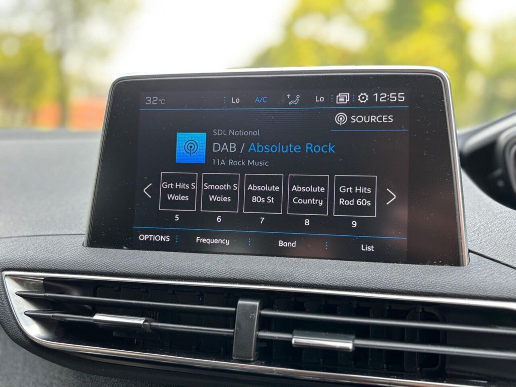 Used Peugeot 5008 2020 for sale - 76686340: Photo 42