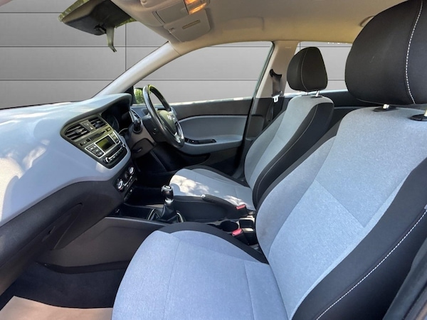 Used Hyundai i20 2015 for sale - 75342750: Photo 10