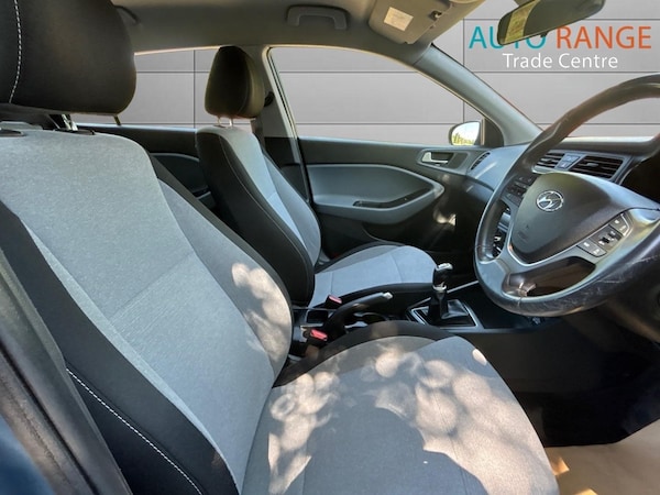 Used Hyundai i20 2015 for sale - 75342750: Photo 11