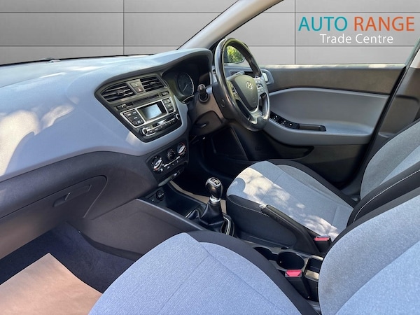 Used Hyundai i20 2015 for sale - 75342750: Photo 12