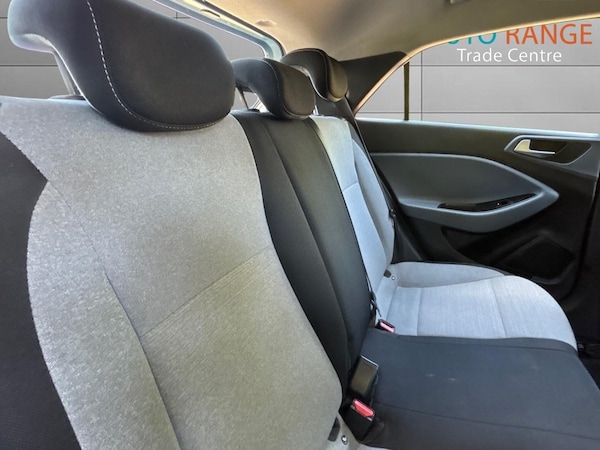 Used Hyundai i20 2015 for sale - 75342750: Photo 17
