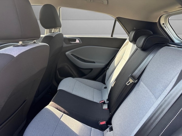 Used Hyundai i20 2015 for sale - 75342750: Photo 24