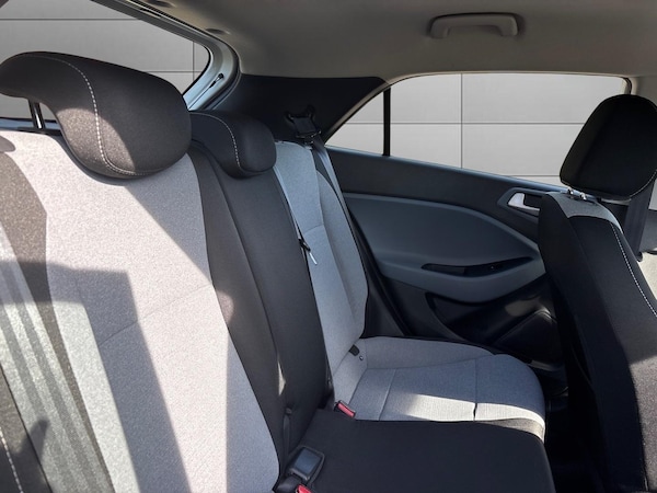 Used Hyundai i20 2015 for sale - 75342750: Photo 27