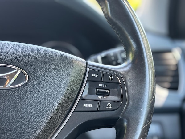 Used Hyundai i20 2015 for sale - 75342750: Photo 31