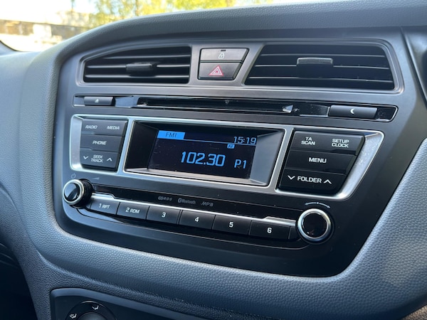 Used Hyundai i20 2015 for sale - 75342750: Photo 47