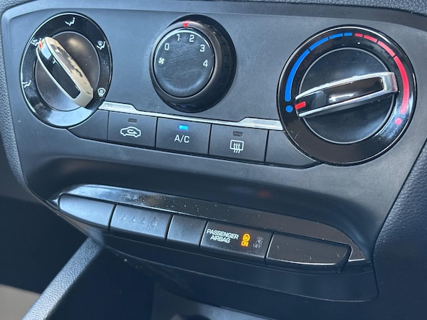 Used Hyundai i20 2015 for sale - 75342750: Photo 48