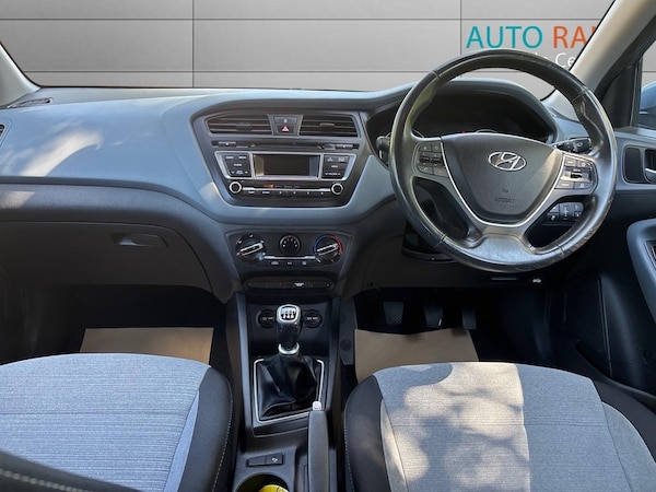 Used Hyundai i20 2015 for sale - 75342750: Photo 8