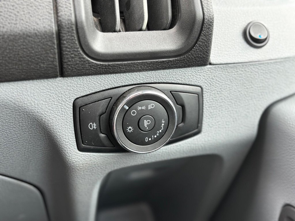 Used Ford Transit 2018 for sale - 76615629: Photo 37