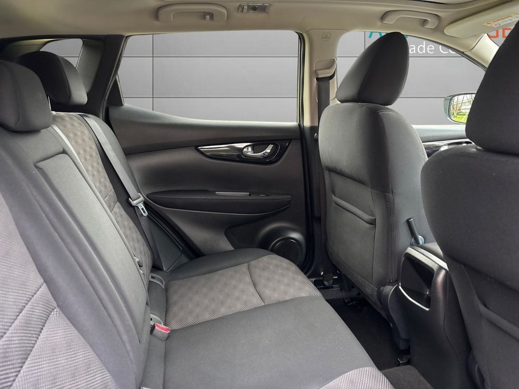 Used Nissan Qashqai 2015 for sale - 77507063: Photo 14