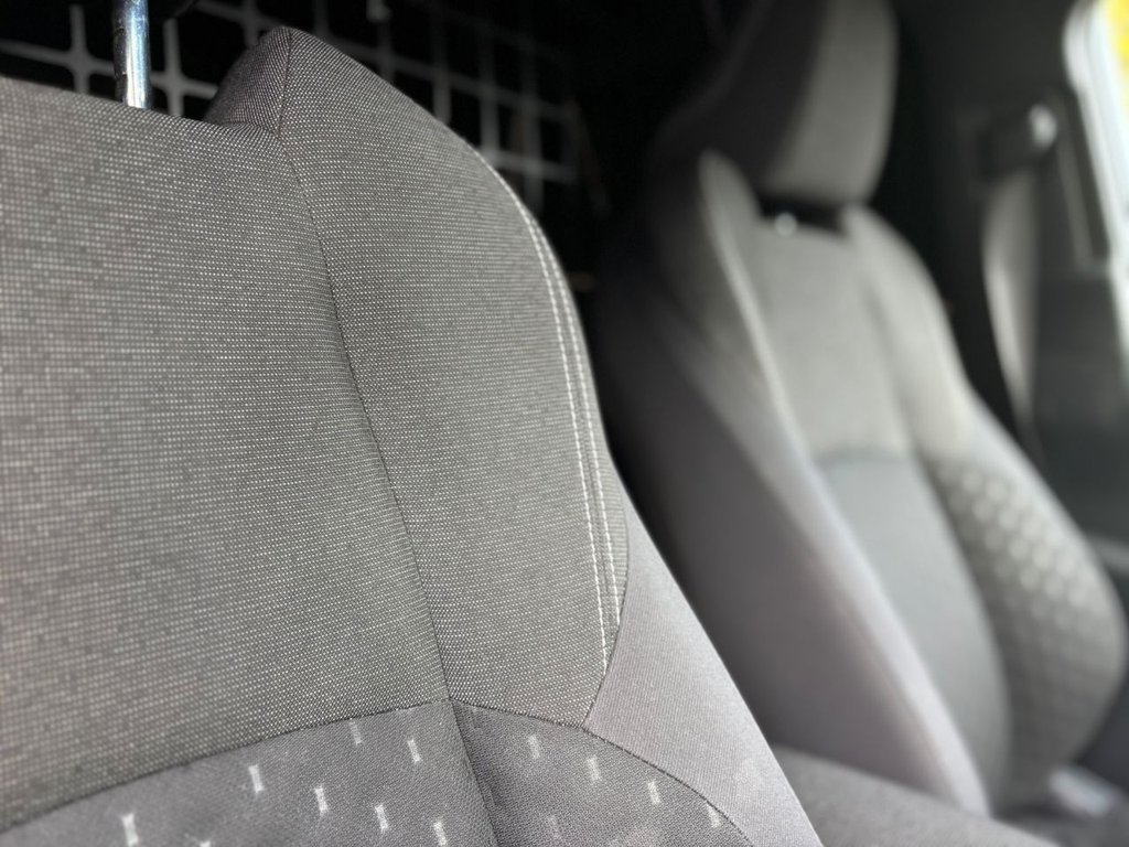 Used Toyota Corolla 2023 for sale - 76615625: Photo 31