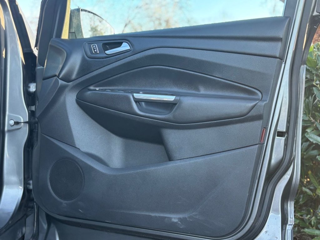 Used Ford Kuga 2014 for sale - 76740349: Photo 26