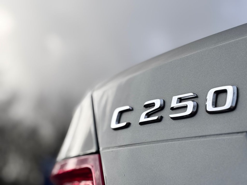 Used Mercedes-Benz C Class 2011 for sale - 77593698: Photo 26