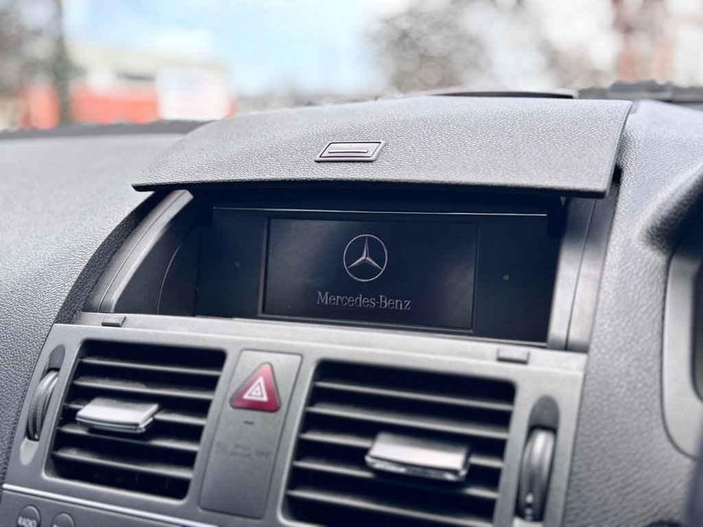 Used Mercedes-Benz C Class 2011 for sale - 77593698: Photo 39