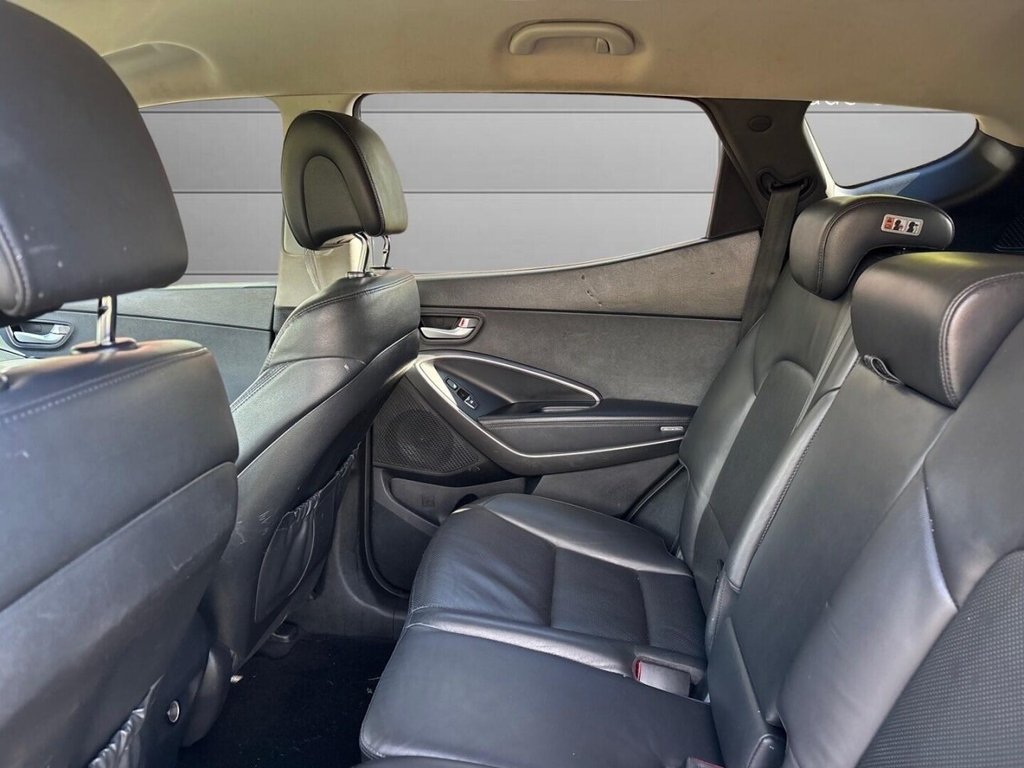 Used Hyundai Santa Fe 2015 for sale - 76615627: Photo 15