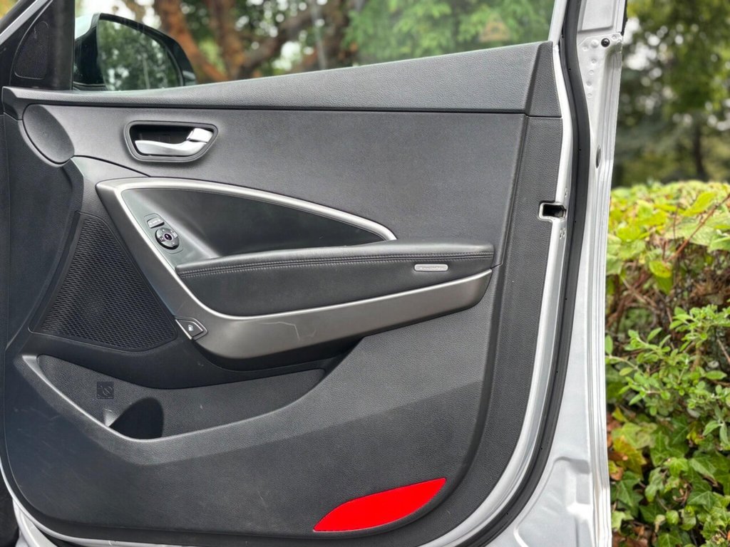 Used Hyundai Santa Fe 2015 for sale - 76615627: Photo 34