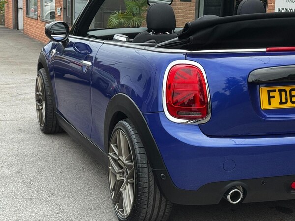 Used MINI Convertible 2018 for sale - 75644217: Photo 11