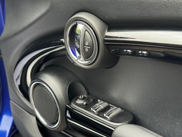 Used MINI Convertible 2018 for sale - 75644217: Photo 30