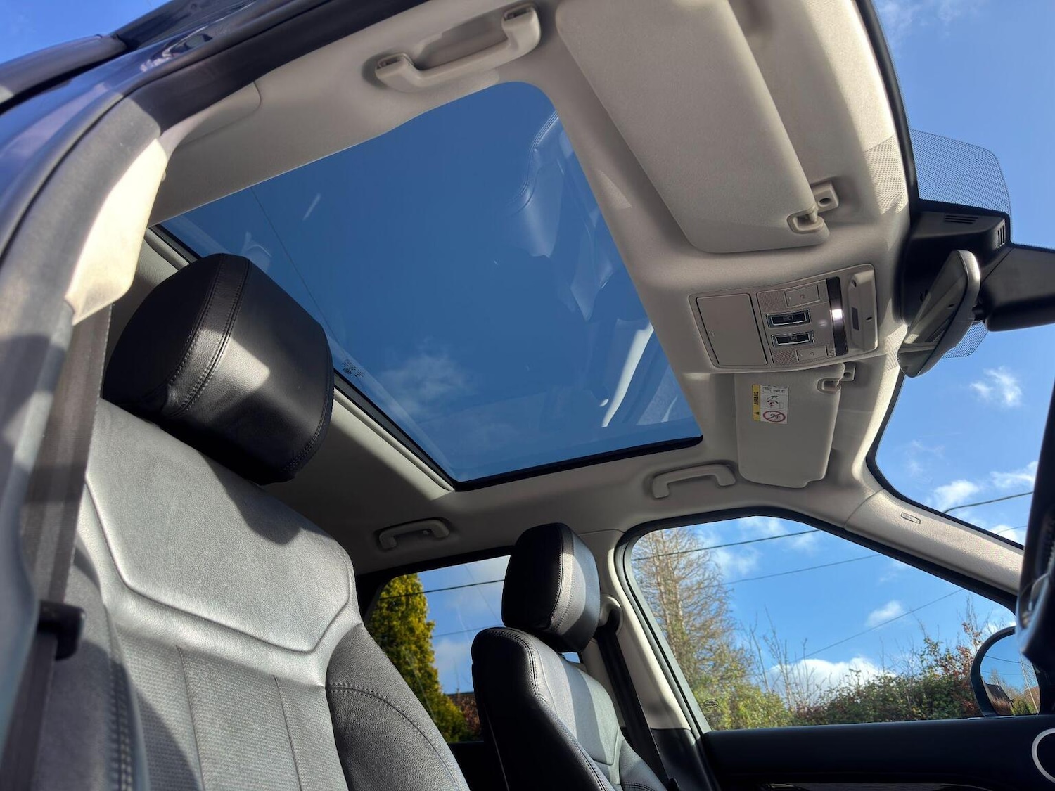 Used Land Rover Discovery 2017 for sale - 76858908: Photo 33