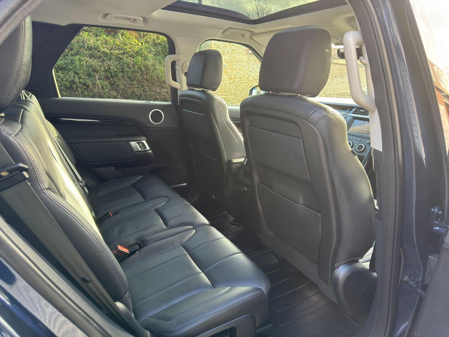 Used Land Rover Discovery 2017 for sale - 76858908: Photo 35