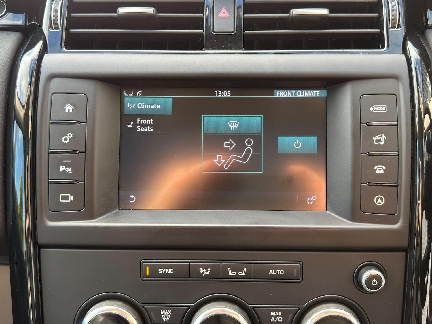 Used Land Rover Discovery 2017 for sale - 76858908: Photo 51