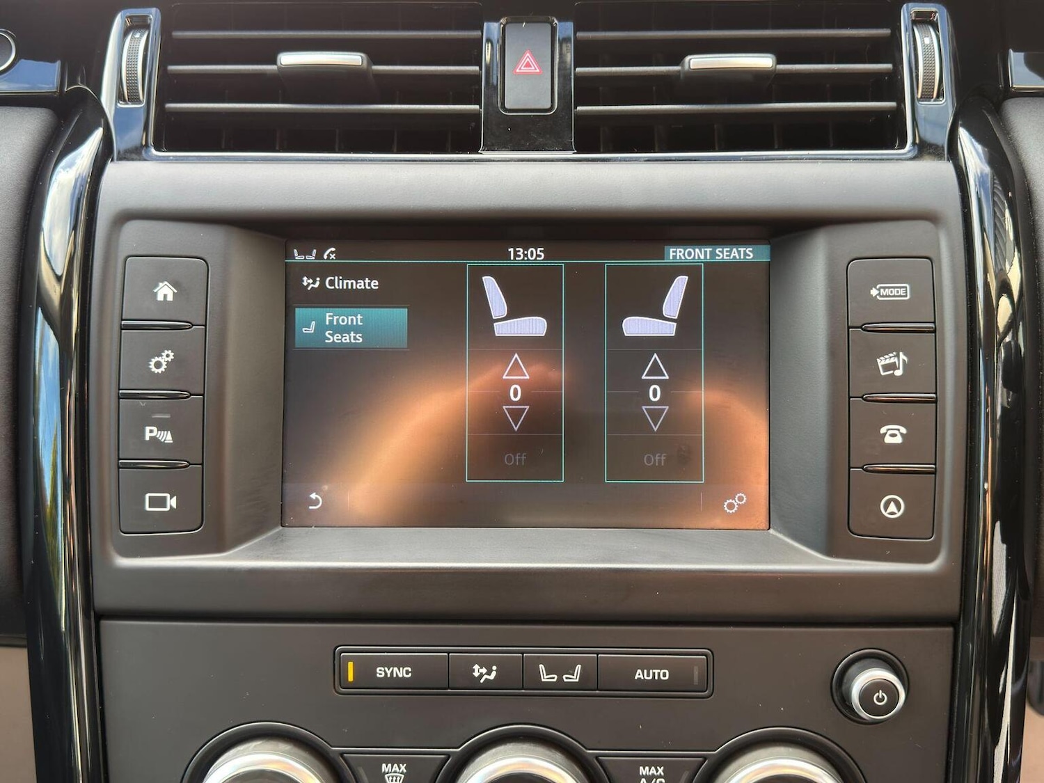 Used Land Rover Discovery 2017 for sale - 76858908: Photo 52