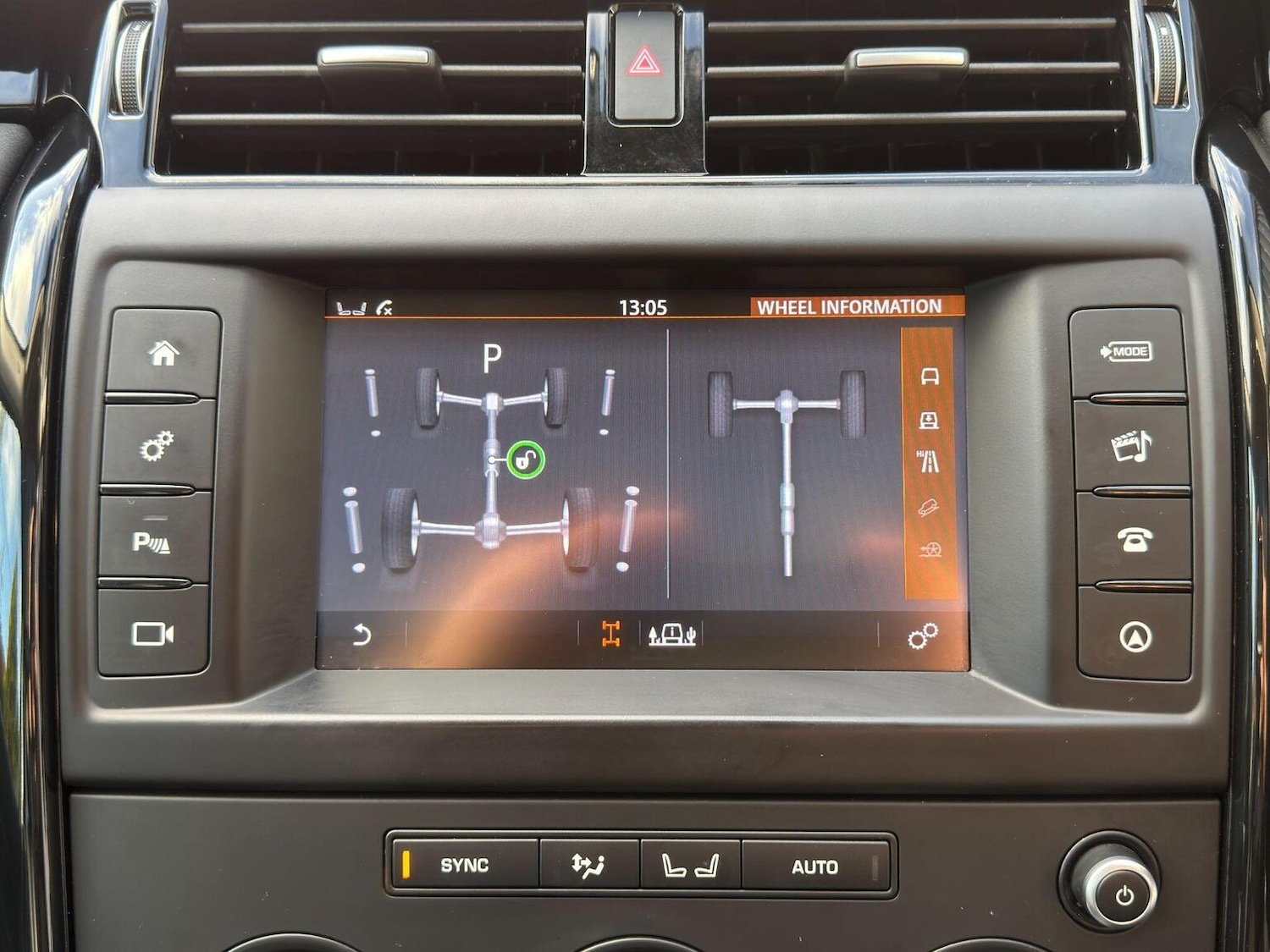 Used Land Rover Discovery 2017 for sale - 76858908: Photo 53