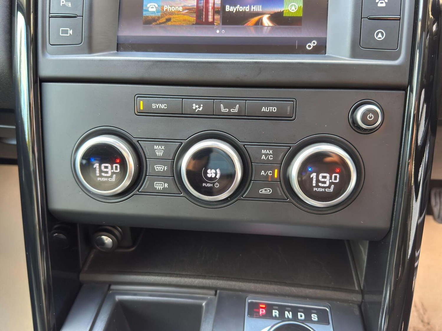 Used Land Rover Discovery 2017 for sale - 76858908: Photo 56