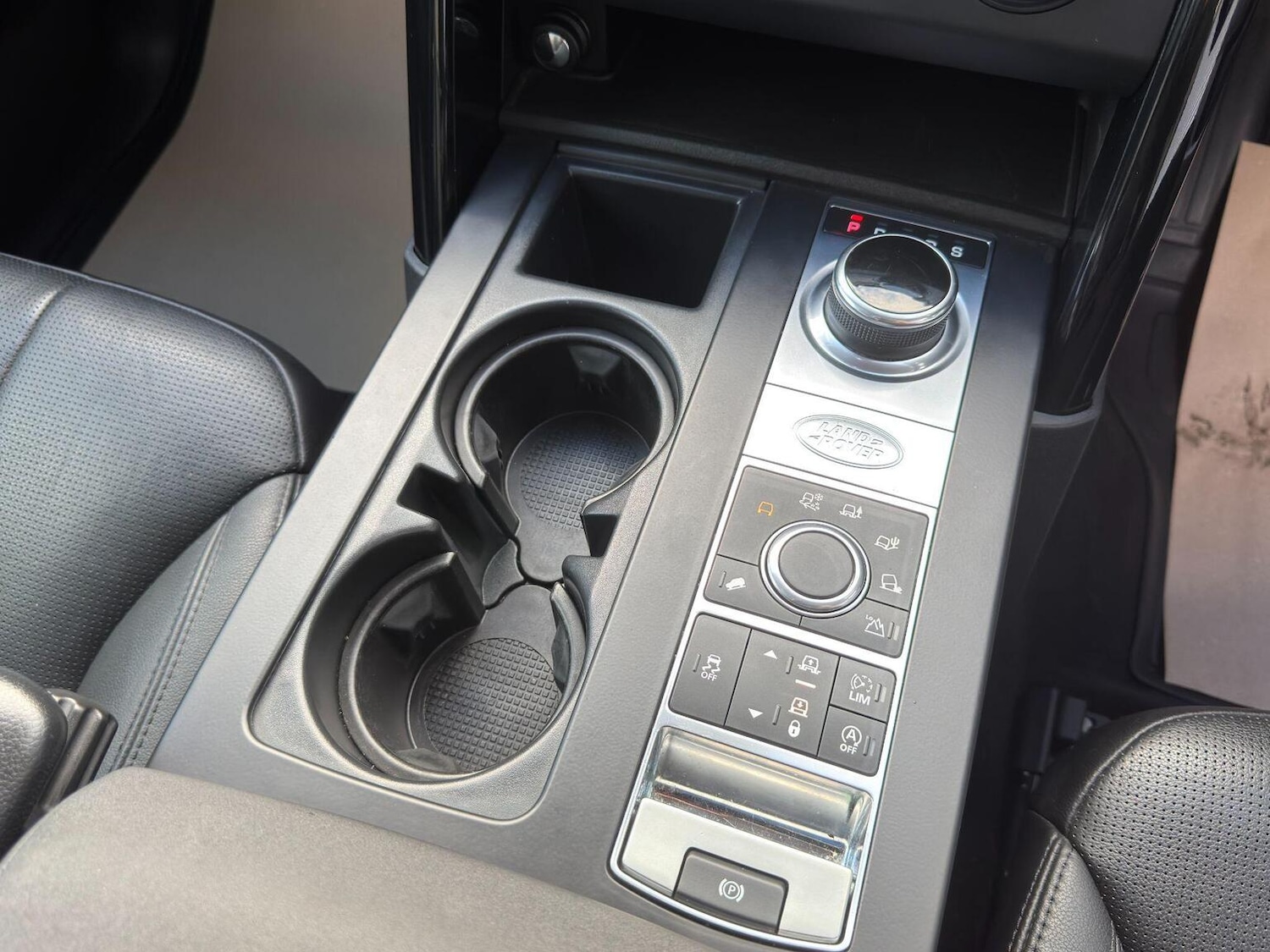 Used Land Rover Discovery 2017 for sale - 76858908: Photo 57