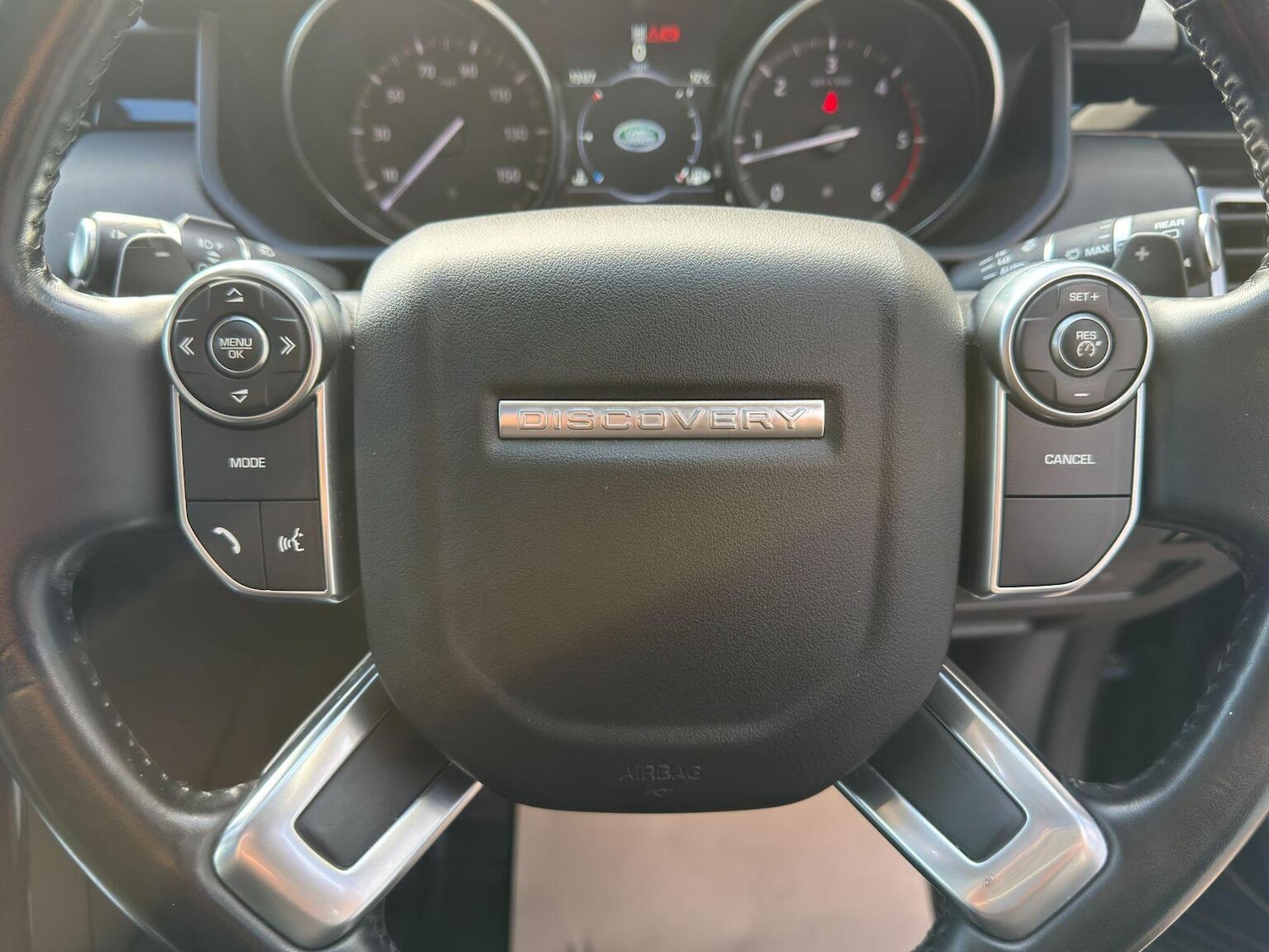 Used Land Rover Discovery 2017 for sale - 76858908: Photo 58