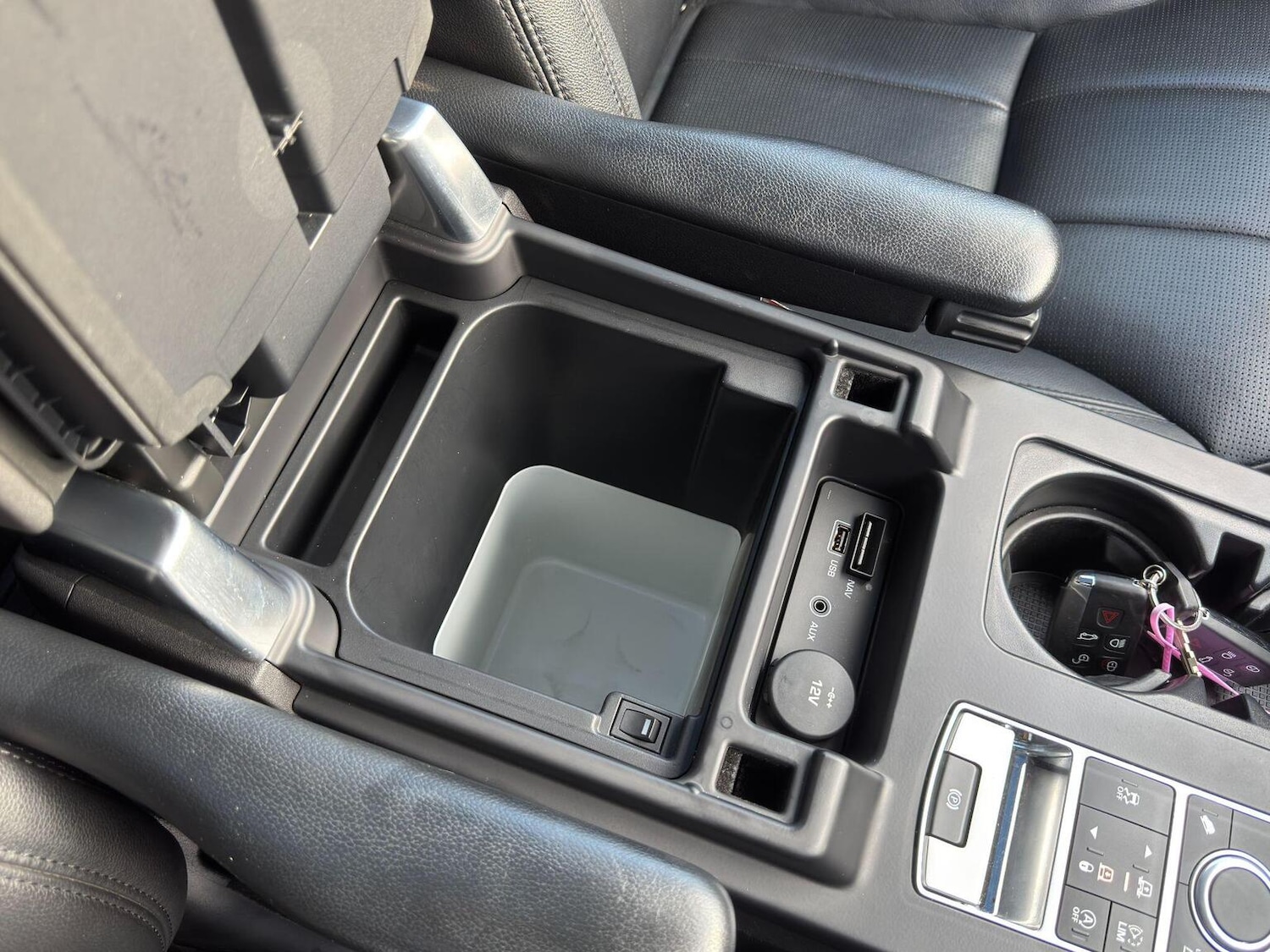 Used Land Rover Discovery 2017 for sale - 76858908: Photo 59