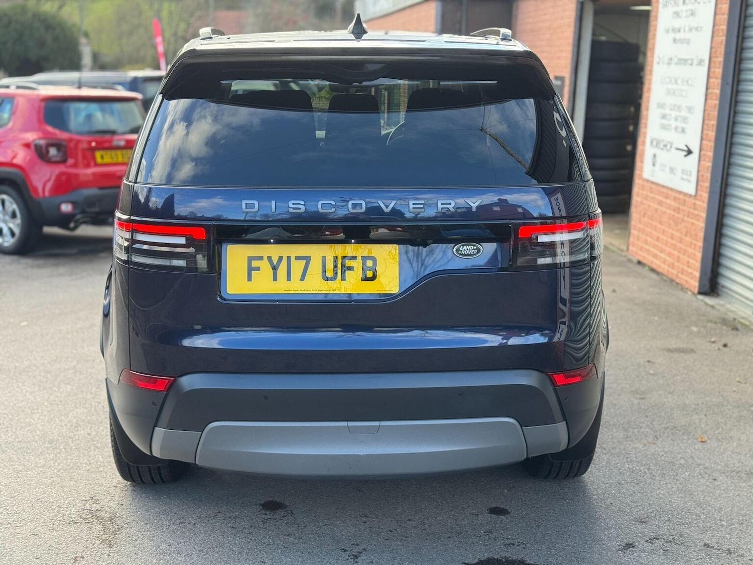 Used Land Rover Discovery 2017 for sale - 76858908: Photo 67