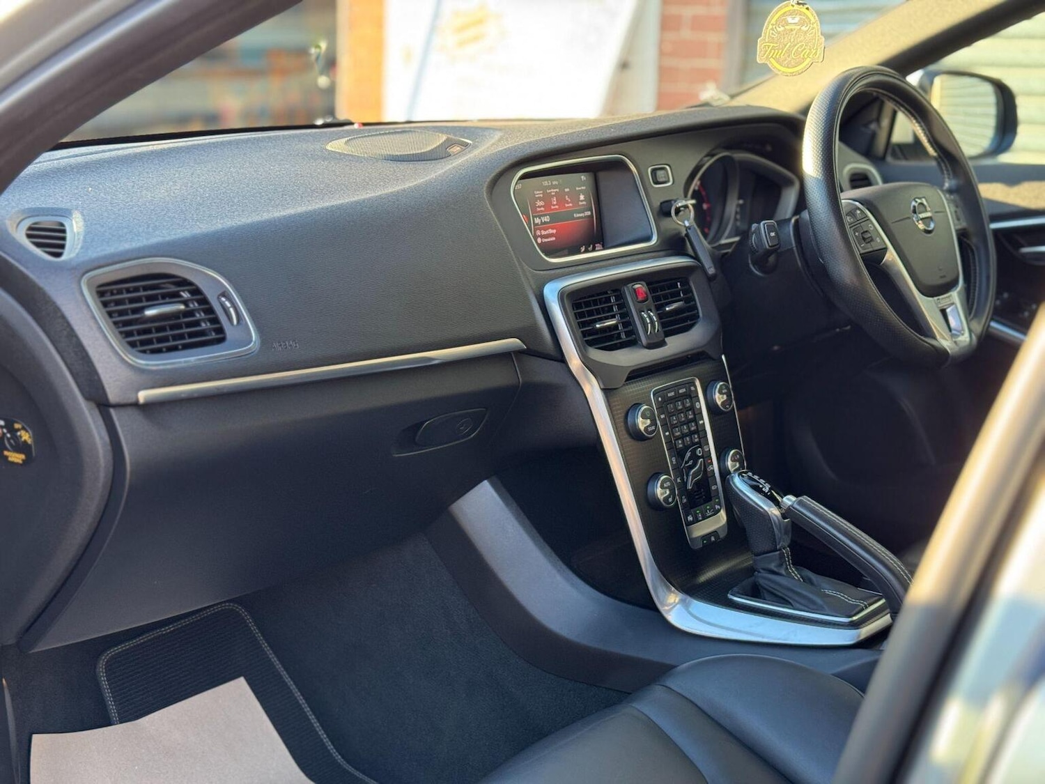 Used Volvo V40 2018 for sale - 77118611: Photo 16