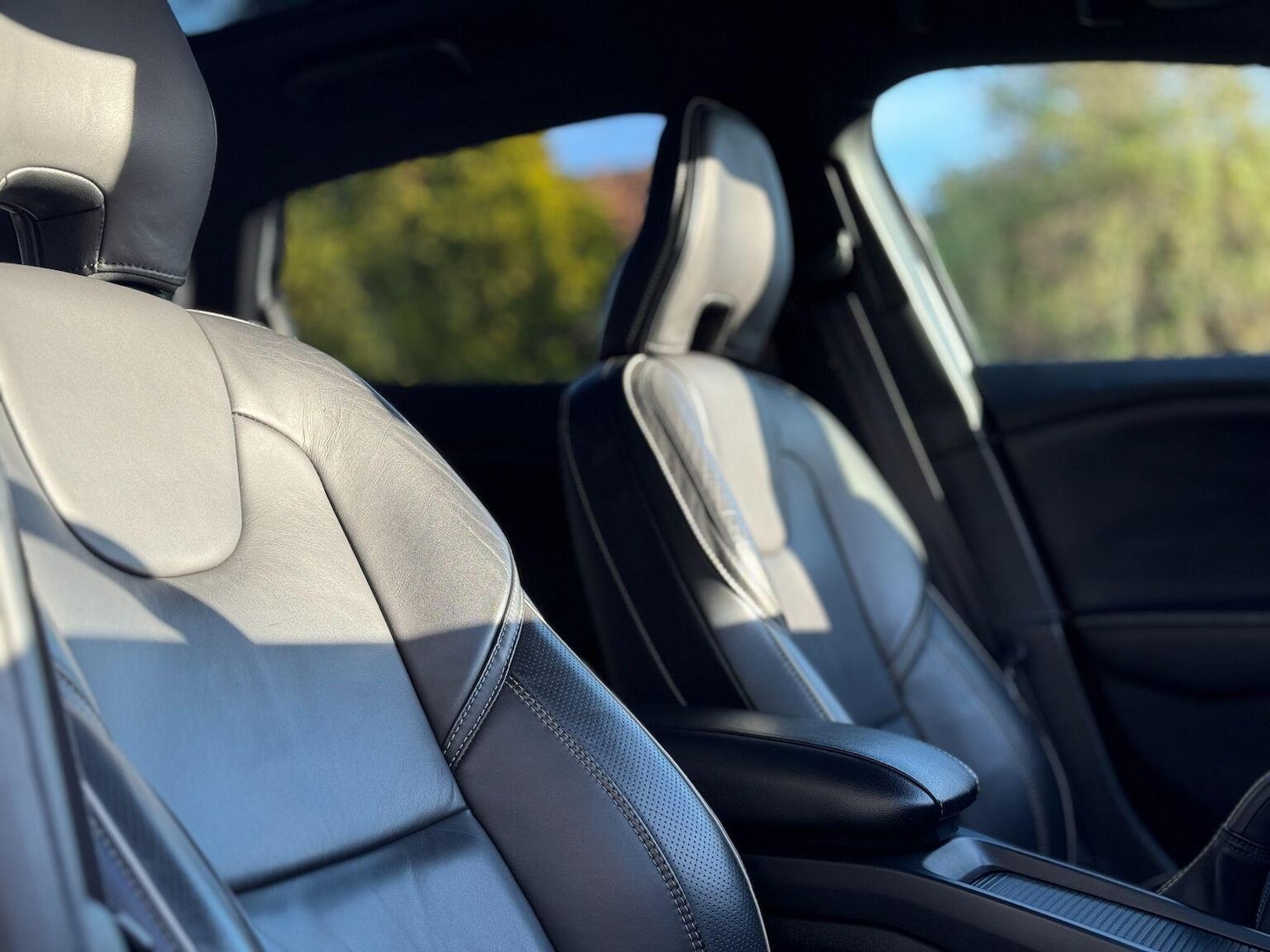 Used Volvo V40 2018 for sale - 77118611: Photo 19