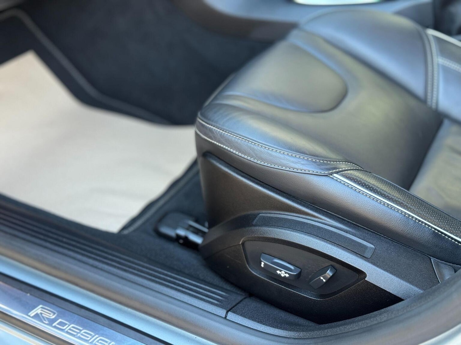 Used Volvo V40 2018 for sale - 77118611: Photo 24