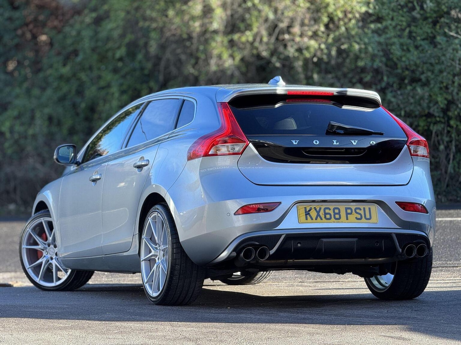 Used Volvo V40 2018 for sale - 77118611: Photo 3