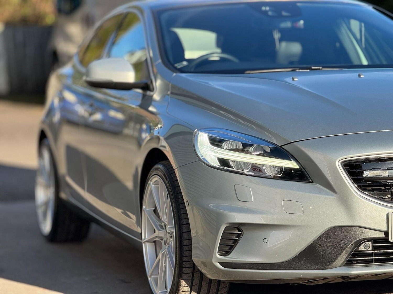 Used Volvo V40 2018 for sale - 77118611: Photo 4