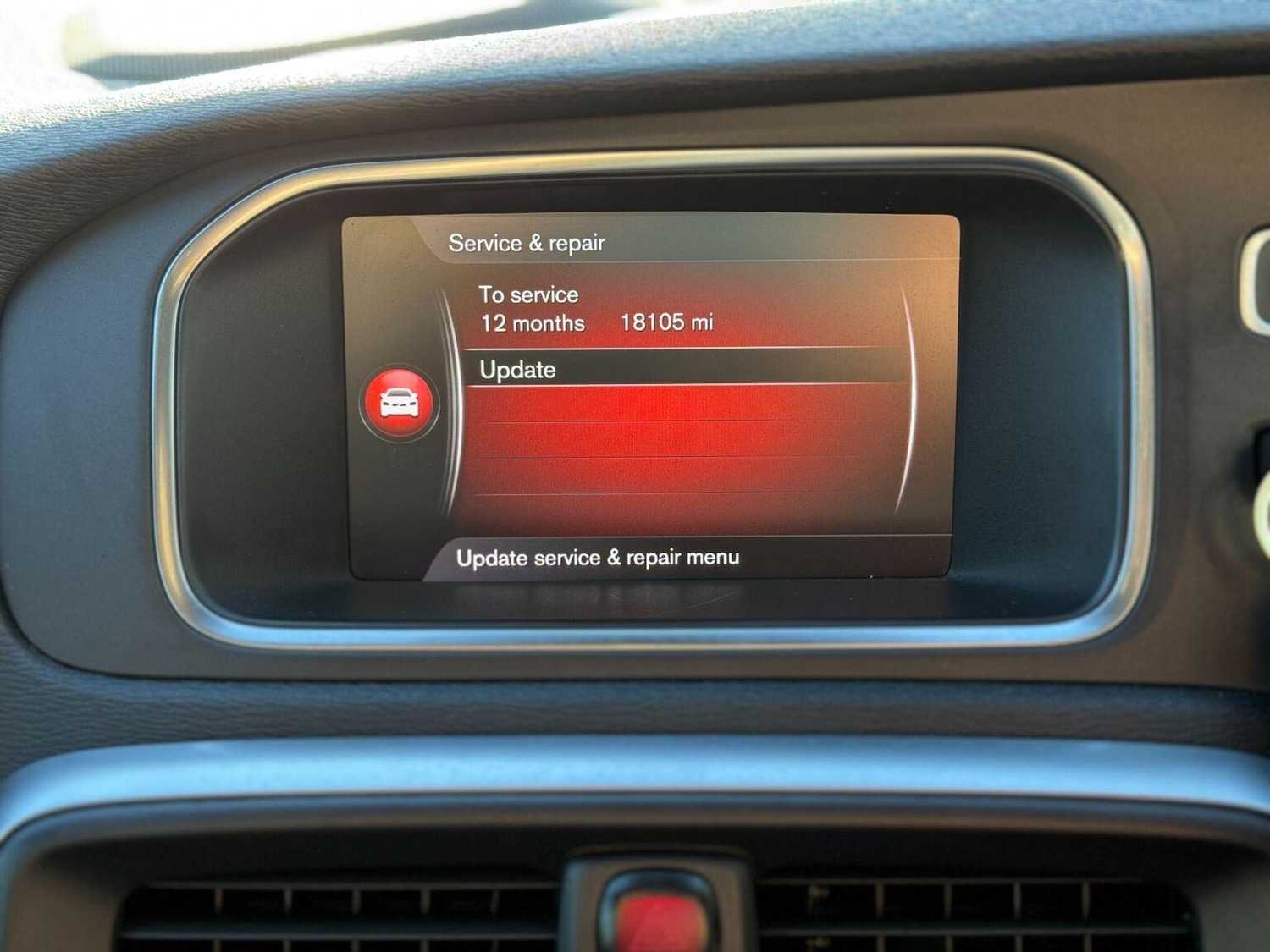 Used Volvo V40 2018 for sale - 77118611: Photo 40