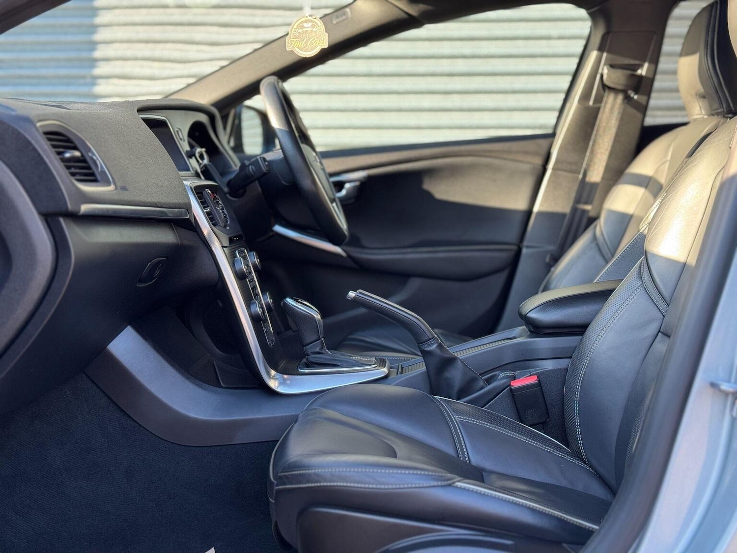 Used Volvo V40 2018 for sale - 77118611: Photo 55