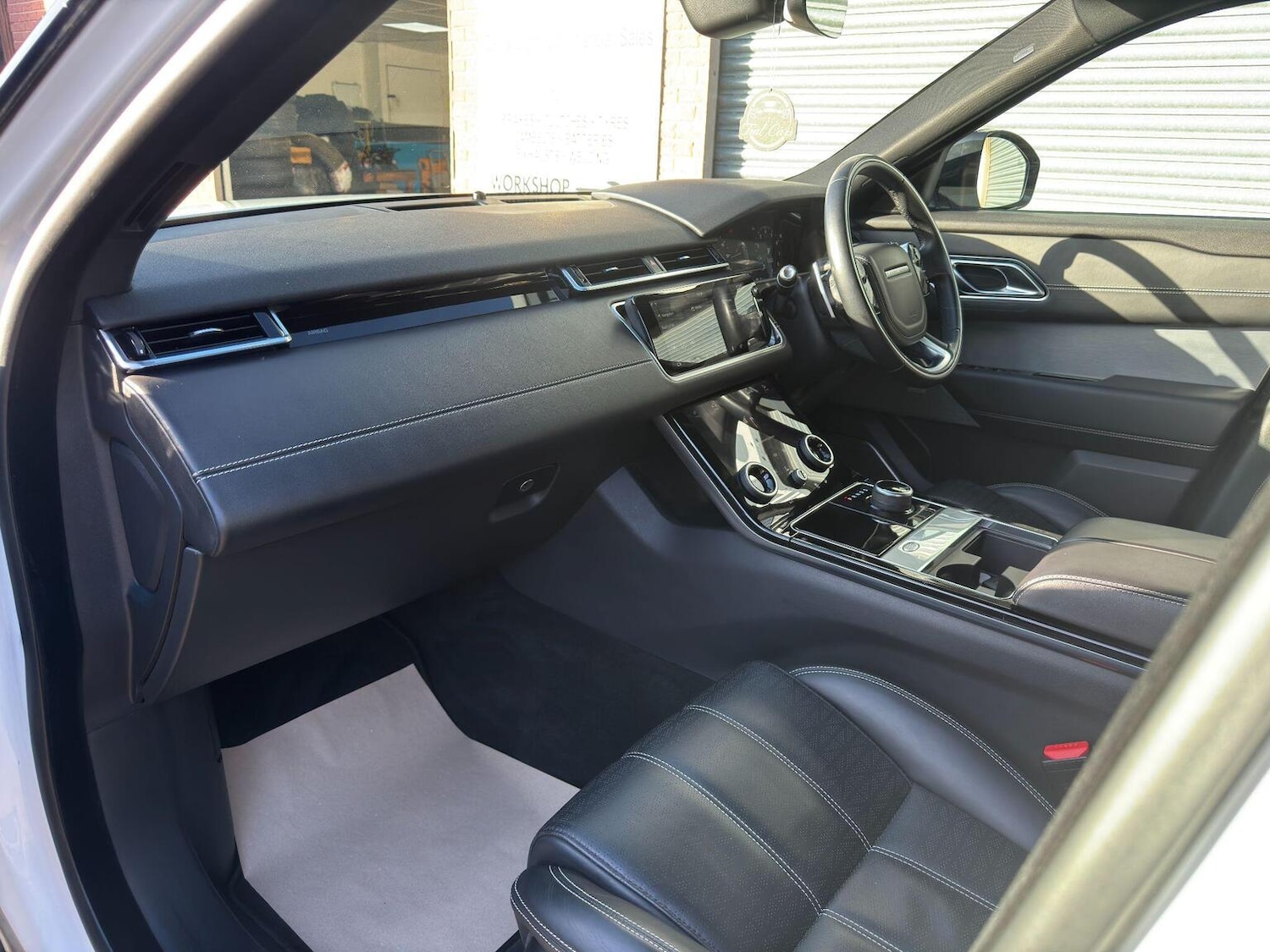 Used Land Rover Range Rover Velar 2018 for sale - 77632470: Photo 50