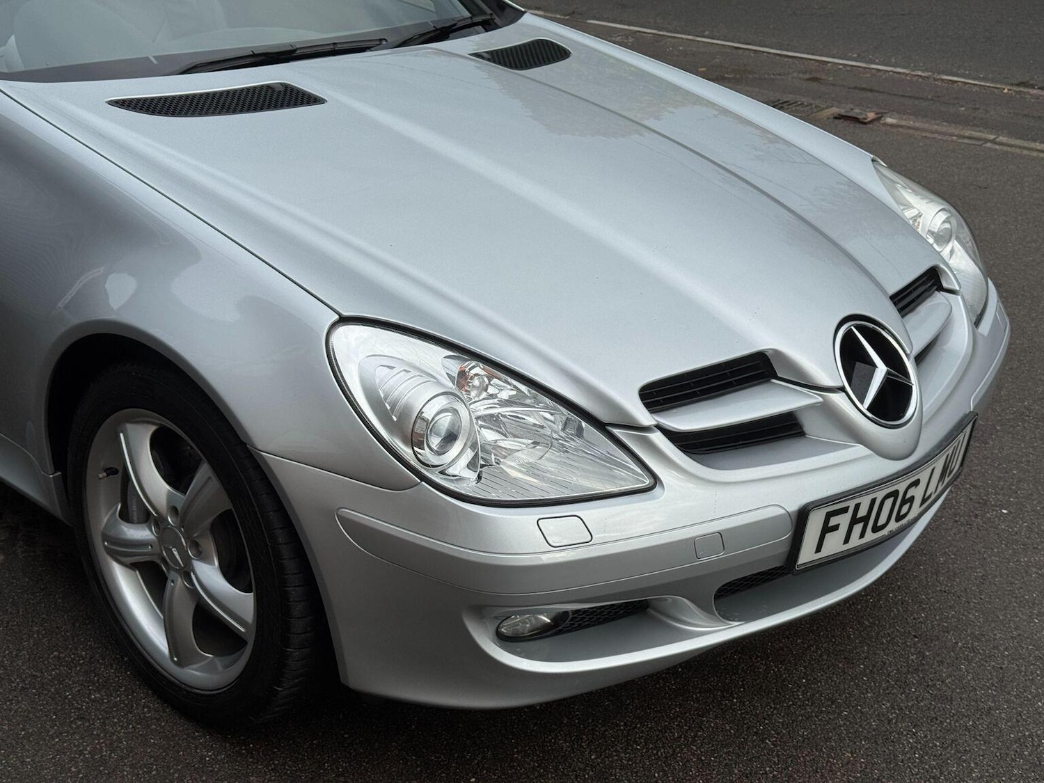 Used Mercedes-Benz SLK 2006 for sale - 76769511: Photo 8