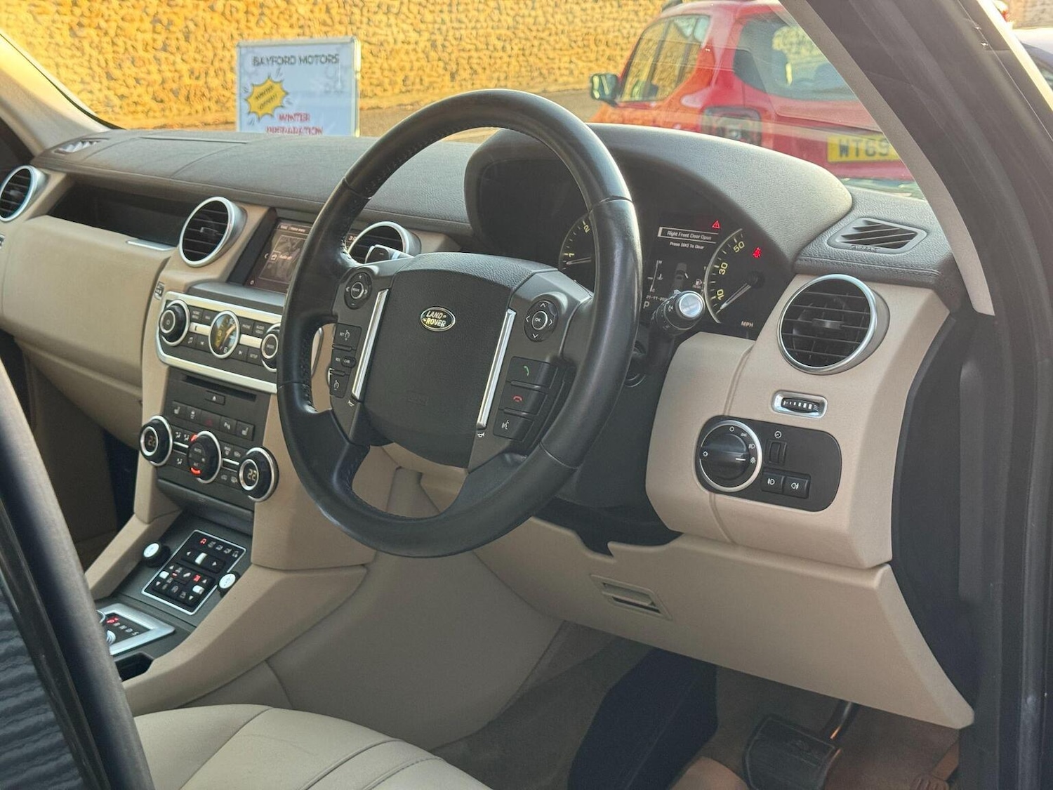 Used Land Rover Discovery 4 2015 for sale - 76631545: Photo 10