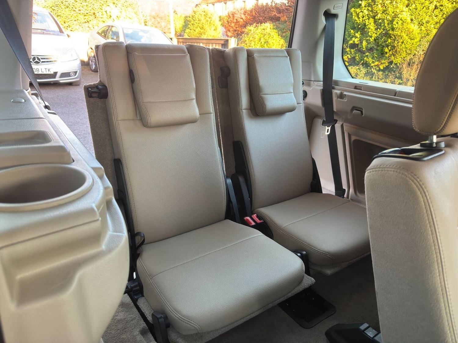 Used Land Rover Discovery 4 2015 for sale - 76631545: Photo 18